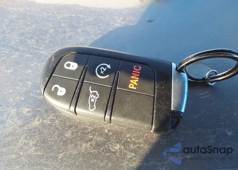 2019 Jeep Grand Cherokee Laredo E 4X4 z USA, uszkodzony, nr VIN 1C4RJFAG6KC791882